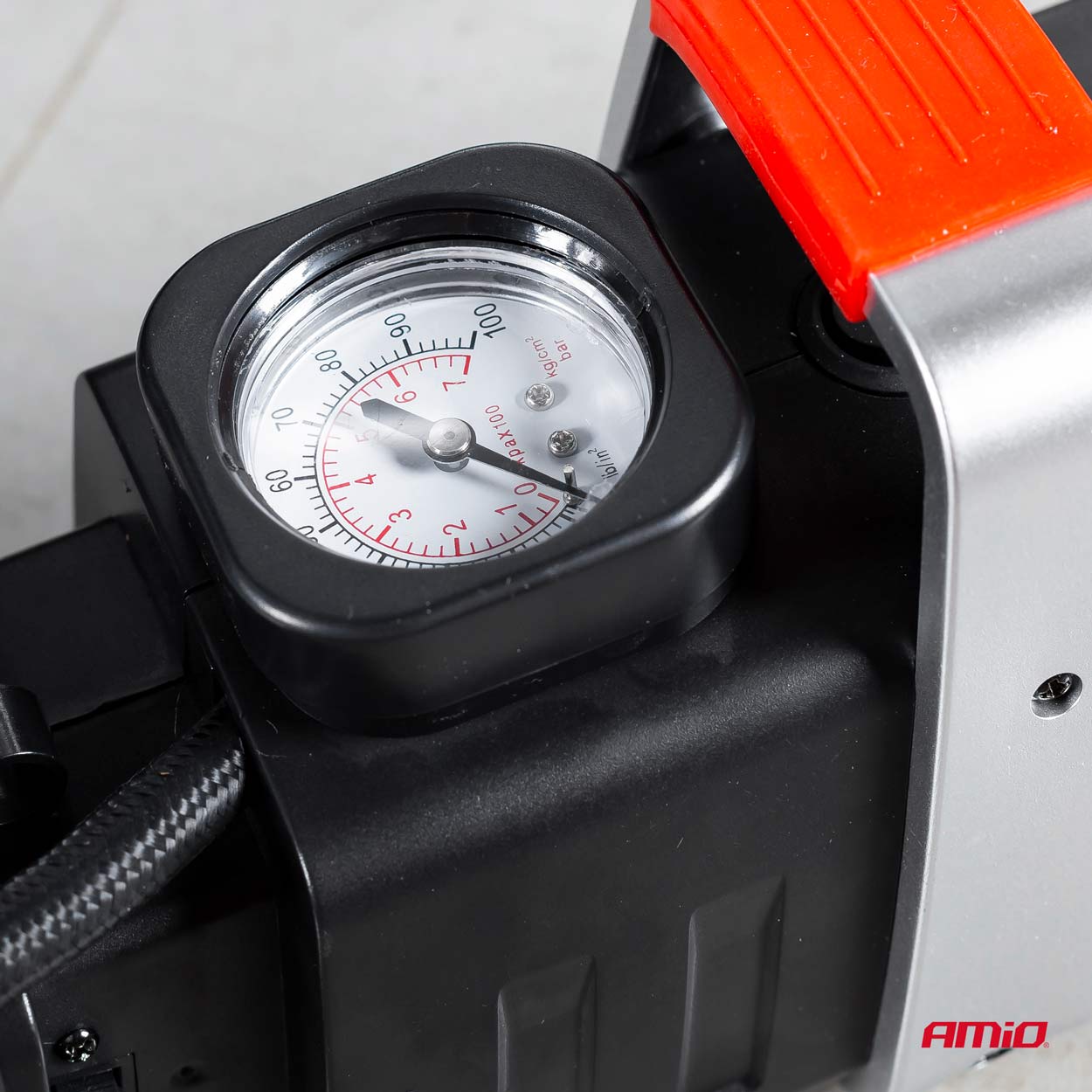 Autokompressor med opbevaringsrum