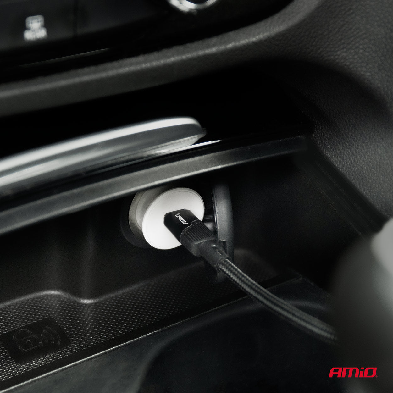 USB-C billader i hvidt kompakt design