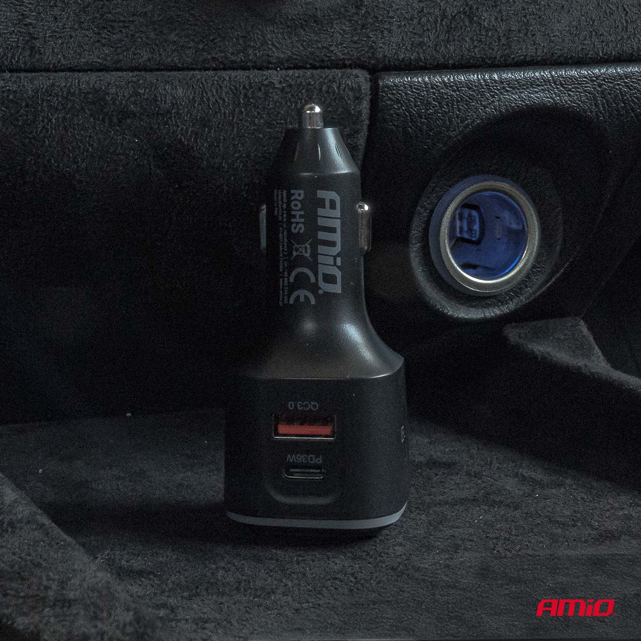 FM-transmitter med Bluetooth og håndfri opkald