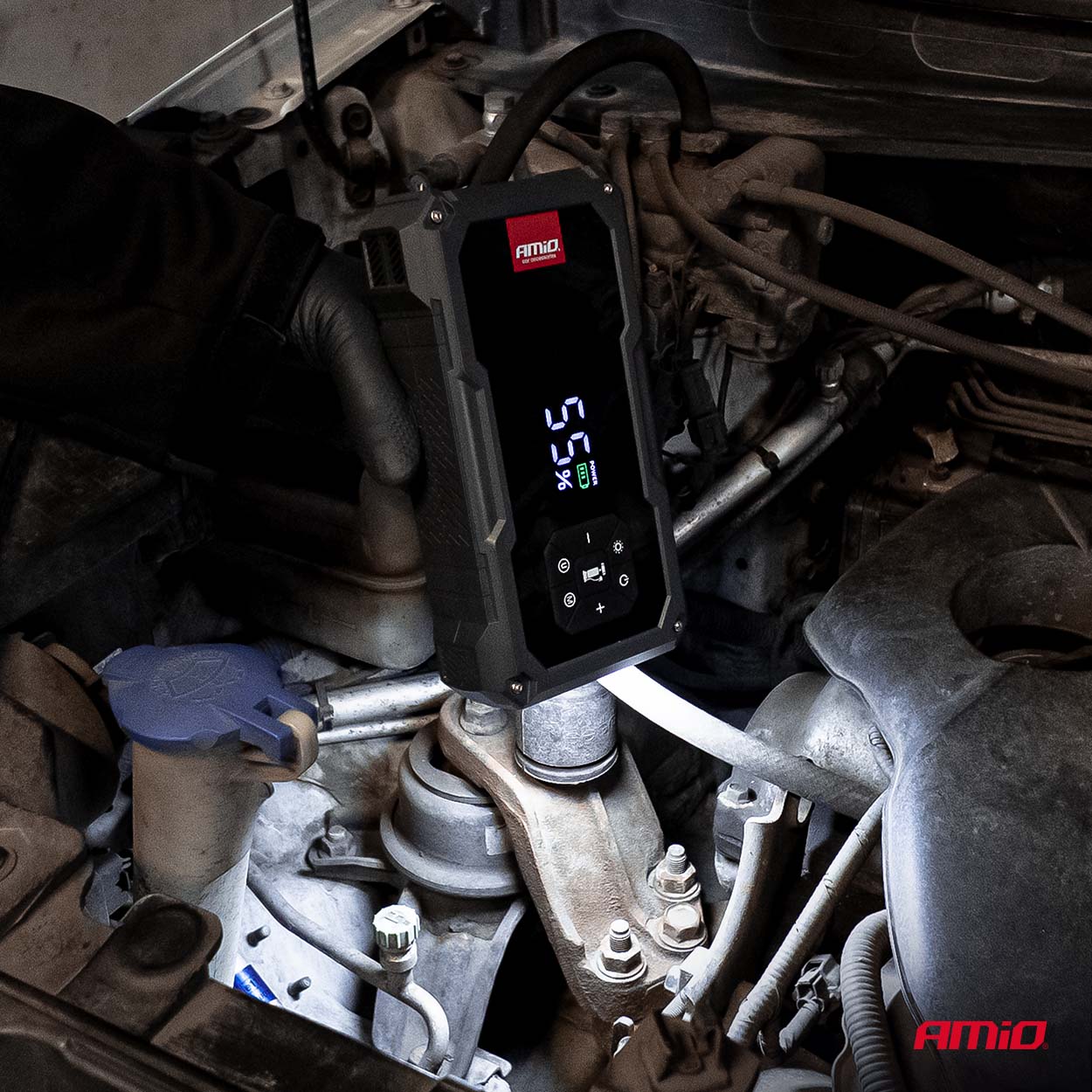 Bærbar 4-i-1 jumpstarter med LED-lys