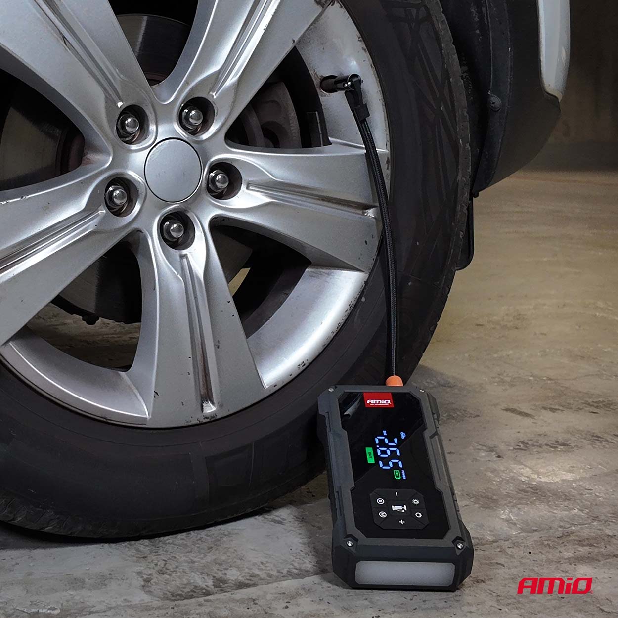 Kompakt jumpstarter med 7.200 mAh batteri