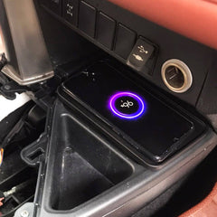 Toyota RAV4 2014-2018 Безжично зарядно за телефон с 15W бързо зареждане 